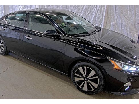 Used 2019 Nissan Altima 2.5 SV FWD image 3
