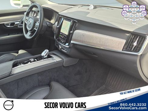 Used 2023 Volvo XC90 B6 Ultimate w/ Protection Package Premier AWD/4WD image 28