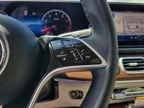 New 2026 Mercedes-Benz GLS 450 4MATIC image 30