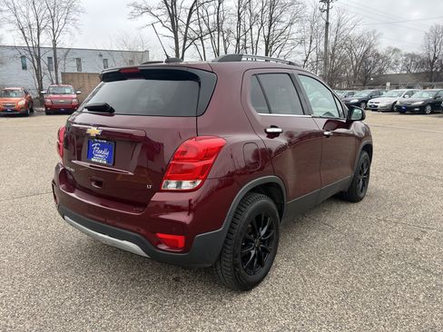 Used 2017 Chevrolet Trax LT w/ Driver Confidence Package image 8