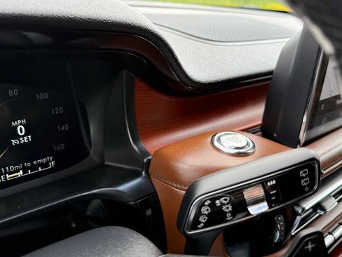 Used 2020 Lincoln Aviator Reserve AWD/4WD image 23