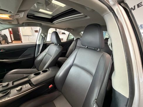 Used 2015 Lexus IS 250 w/ Premium Package RWD image 22