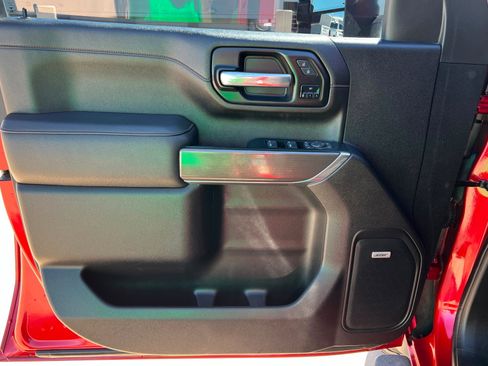 Used 2023 GMC Sierra 2500 AT4 w/ AT4 Preferred Package image 15