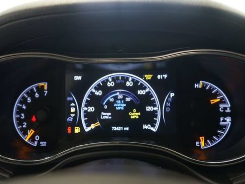 Used 2020 Jeep Grand Cherokee Overland AWD/4WD image 23