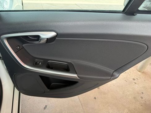 Used 2015 Volvo S60 T5 FWD image 24