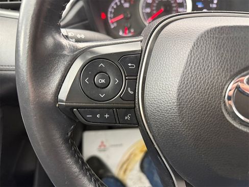 Used 2022 Toyota Corolla Cross LE image 33