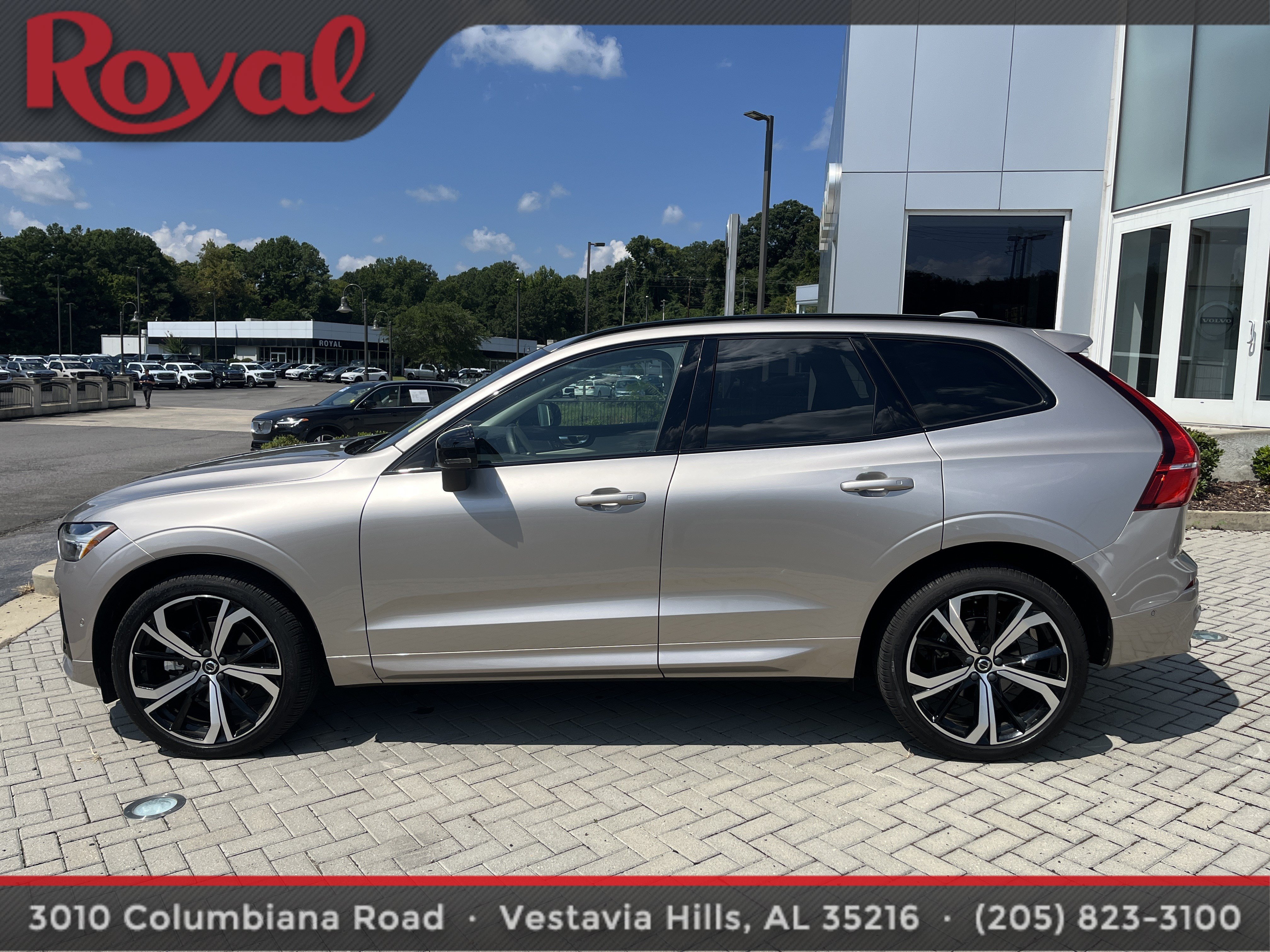 Certified 2025 Volvo XC60 B5 Ultra w/ Protection Package Premier AWD/4WD image 2