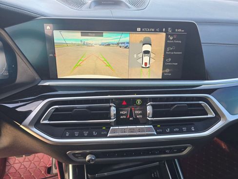 Used 2020 BMW X7 M50i image 20