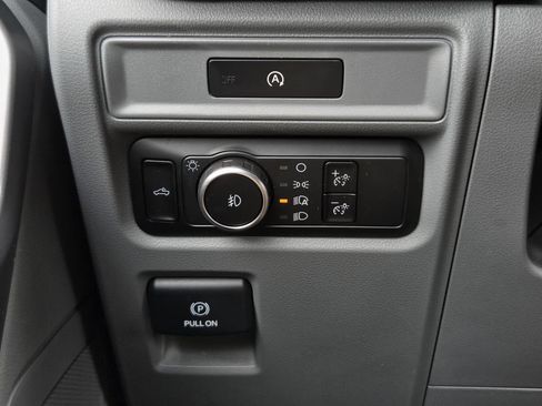 Used 2025 Ford F150 XLT AWD/4WD image 25