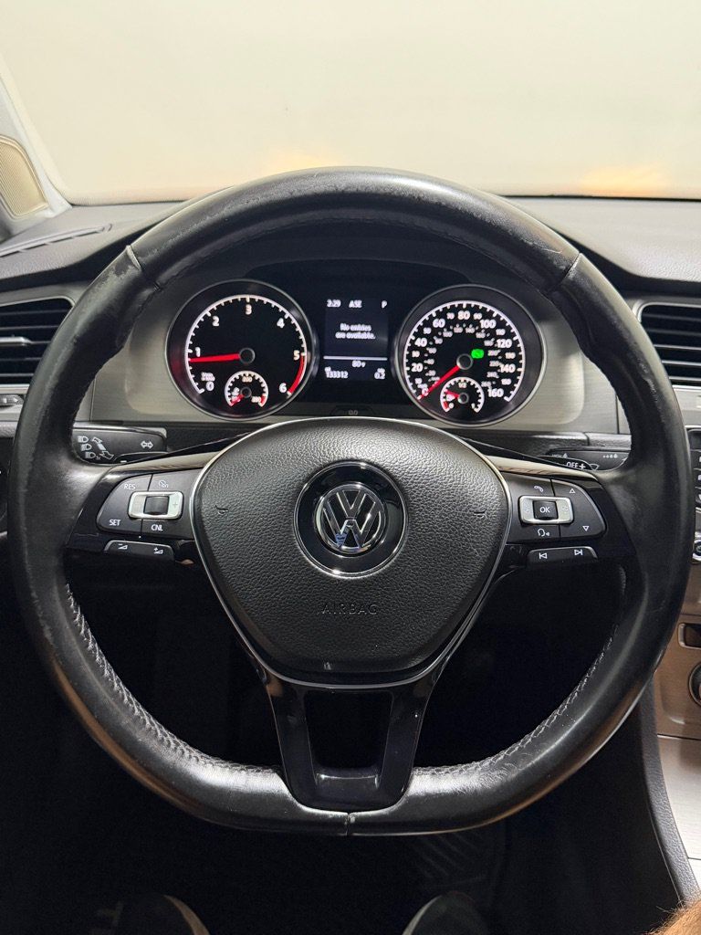 Used 2015 Volkswagen Golf TDI S FWD image 15
