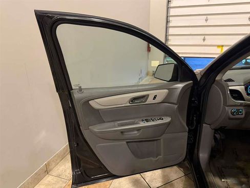 Used 2016 Chevrolet Traverse LS image 36