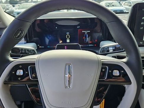 New 2026 Lincoln Aviator Reserve image 25