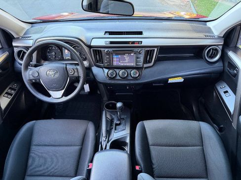 Used 2018 Toyota RAV4 LE w/ All Weather Liner Package FWD image 18