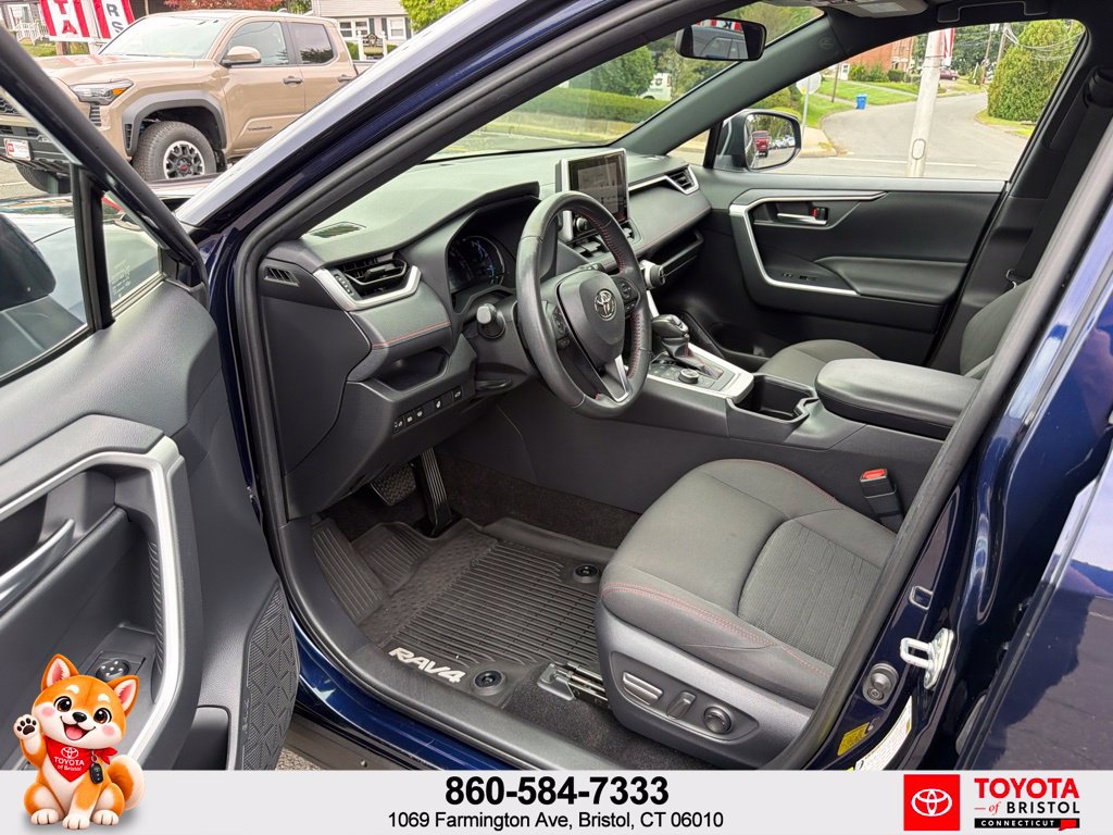 Used 2024 Toyota RAV4 SE w/ Weather & Moonroof Package AWD/4WD image 16