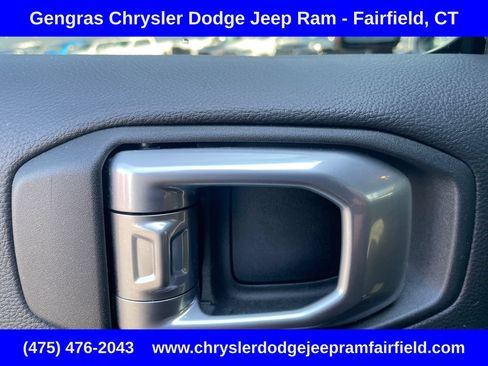 Used 2021 Jeep Wrangler Unlimited Sahara AWD/4WD image 36