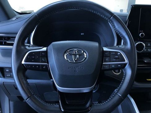 Certified 2025 Toyota Highlander XSE AWD/4WD image 24