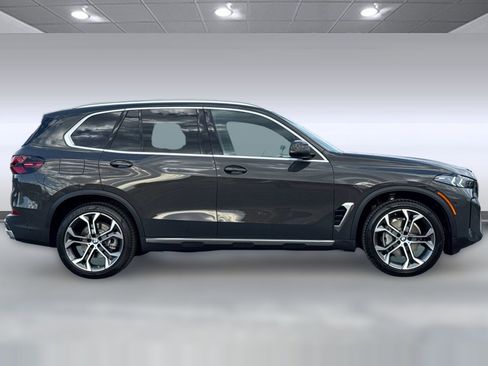 Used 2026 BMW X5 xDrive40i AWD/4WD image 8