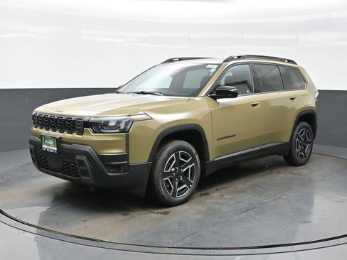 New 2026 Jeep Cherokee Laredo image 2