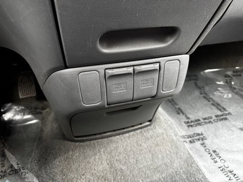 Used 2005 Honda Odyssey EX image 16