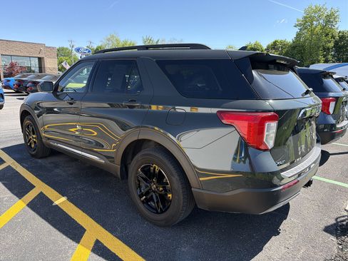 Used 2023 Ford Explorer XLT w/ Equipment Group 202A AWD/4WD image 5