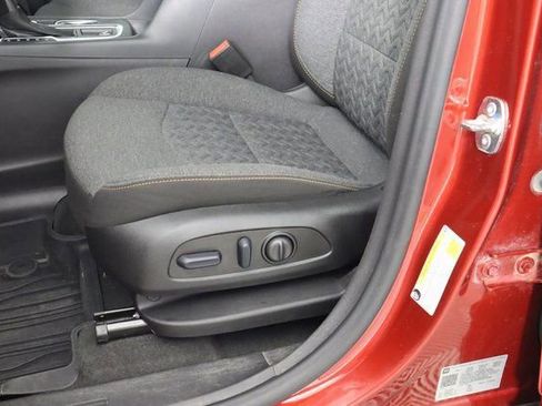 Used 2024 Chevrolet Equinox LT image 30