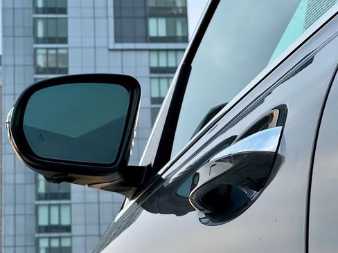 Certified 2026 Mercedes-Benz GLB 250 4MATIC image 10