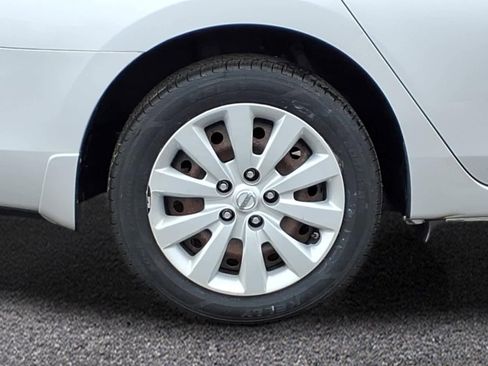 Used 2013 Nissan Sentra S FWD image 3