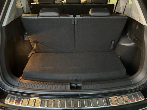 Used 2021 Volkswagen Tiguan SEL w/ 3rd Row Seat Package AWD/4WD image 23
