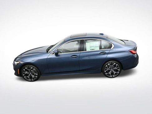New 2026 BMW 330i xDrive Sedan w/ Premium Package image 25