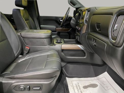 Used 2019 Chevrolet Silverado 1500 High Country w/ Technology Package image 16