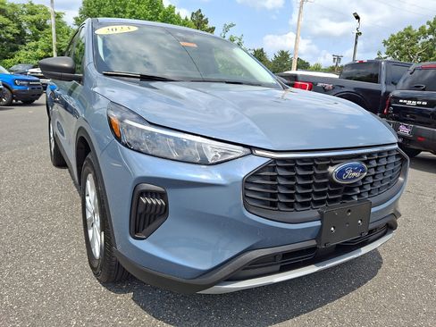 Certified 2023 Ford Escape Active w/ Tech Pack #1 AWD/4WD image 2