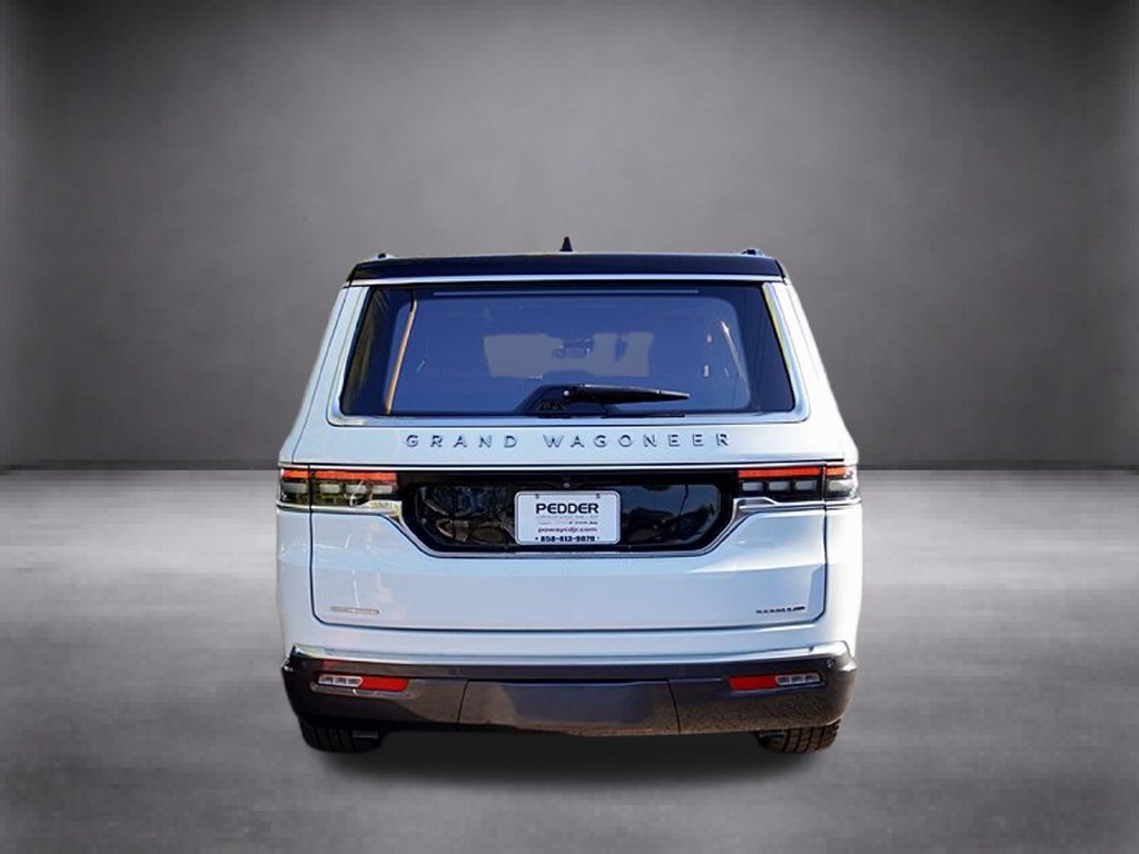 Used 2022 Jeep Grand Wagoneer Series III AWD/4WD image 6