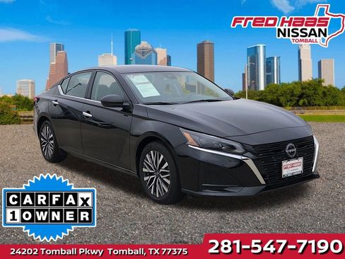 Used 2025 Nissan Altima 2.5 SV image 1