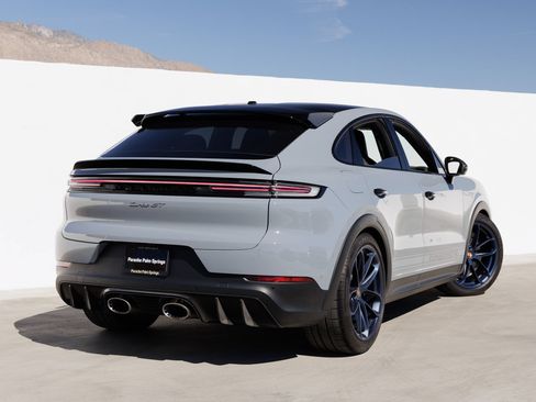 Certified 2025 Porsche Cayenne Turbo GT AWD/4WD image 7