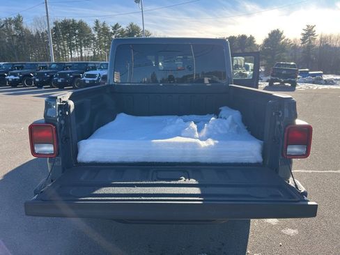 New 2026 Jeep Gladiator Sport image 14