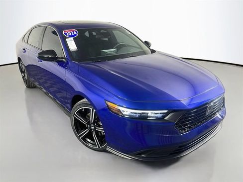 Used 2024 Honda Accord Sport image 2