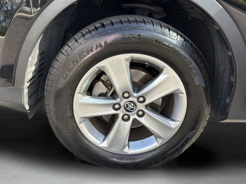 Used 2015 Toyota RAV4 XLE image 25