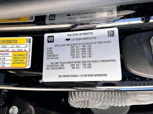 Used 2024 Cadillac Escalade Premium Luxury image 35