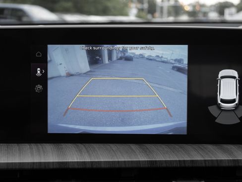 Used 2024 Kia Telluride EX w/ EX Captain's Chair Package image 30