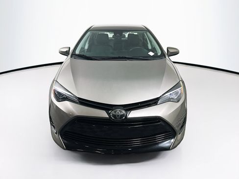Used 2017 Toyota Corolla LE image 2