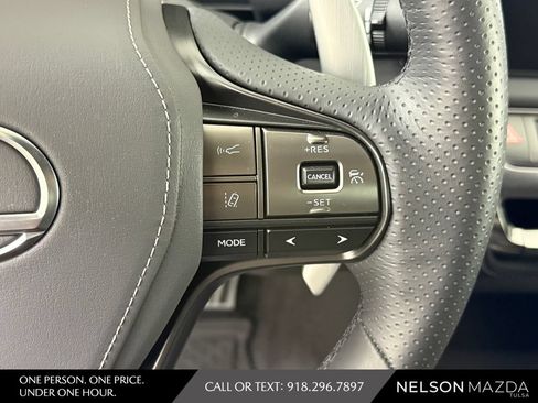 Used 2025 Lexus LC 500 Coupe w/ Dynamic Handling Package RWD image 25