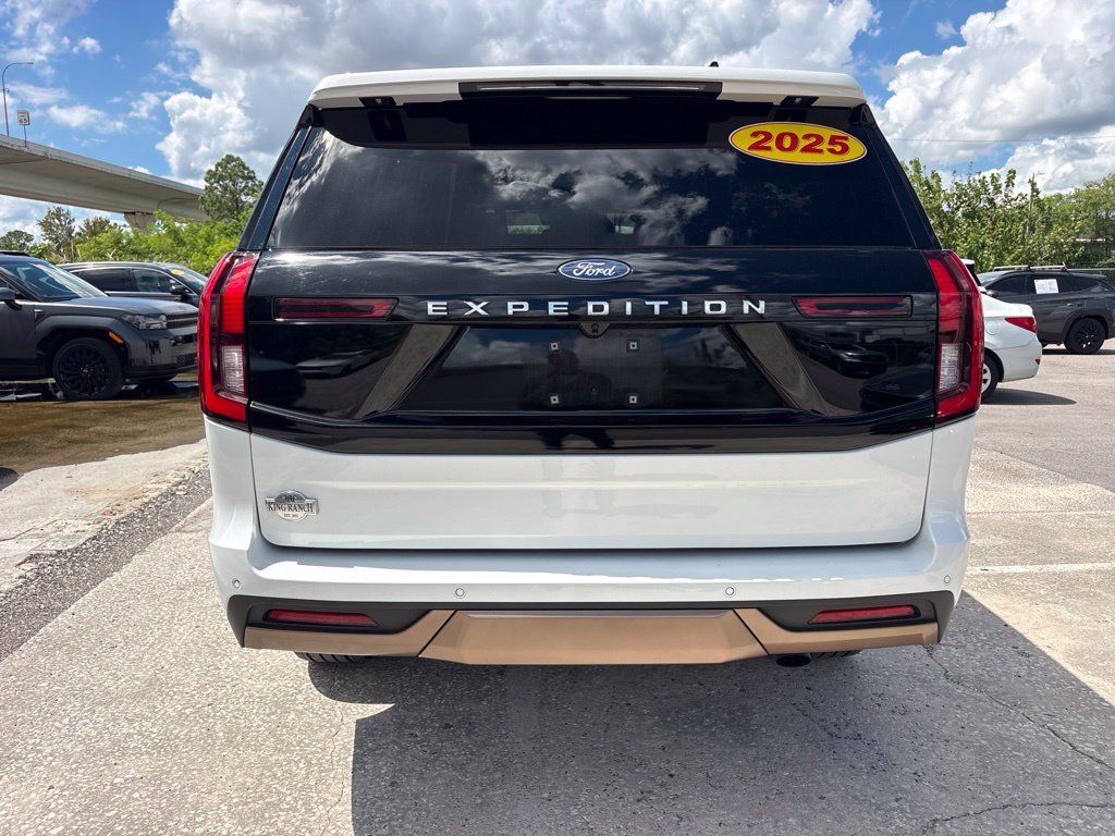 Used 2025 Ford Expedition King Ranch AWD/4WD image 4