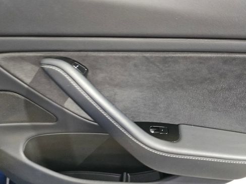 Used 2017 Tesla Model 3 RWD image 8
