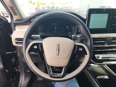 New 2026 Lincoln Corsair Premiere image 28