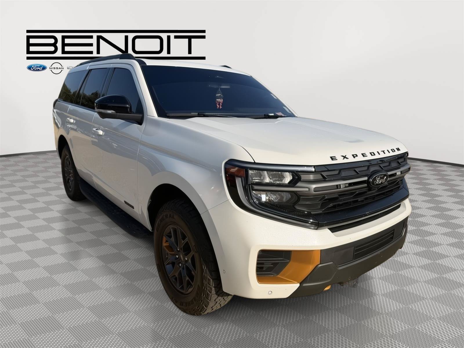 Used 2025 Ford Expedition Tremor AWD/4WD image 7