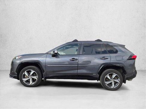 Used 2021 Toyota RAV4 SE w/ Weather & Moonroof Package AWD/4WD image 8