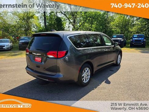 Used 2022 Chrysler Voyager LX FWD image 29