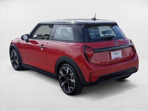 Used 2025 MINI Cooper 2-Door Hardtop image 10