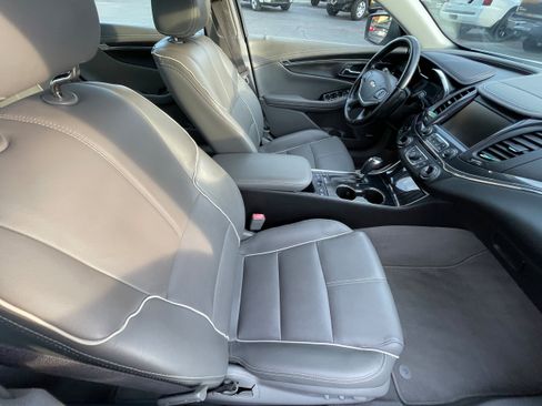 Used 2018 Chevrolet Impala Premier FWD image 25