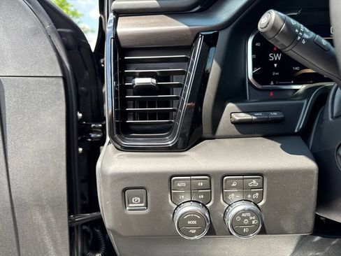 New 2026 GMC Sierra 1500 AT4 w/ AT4 Premium Package AWD/4WD image 14